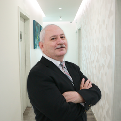 Dr. Luis Romero Guerra