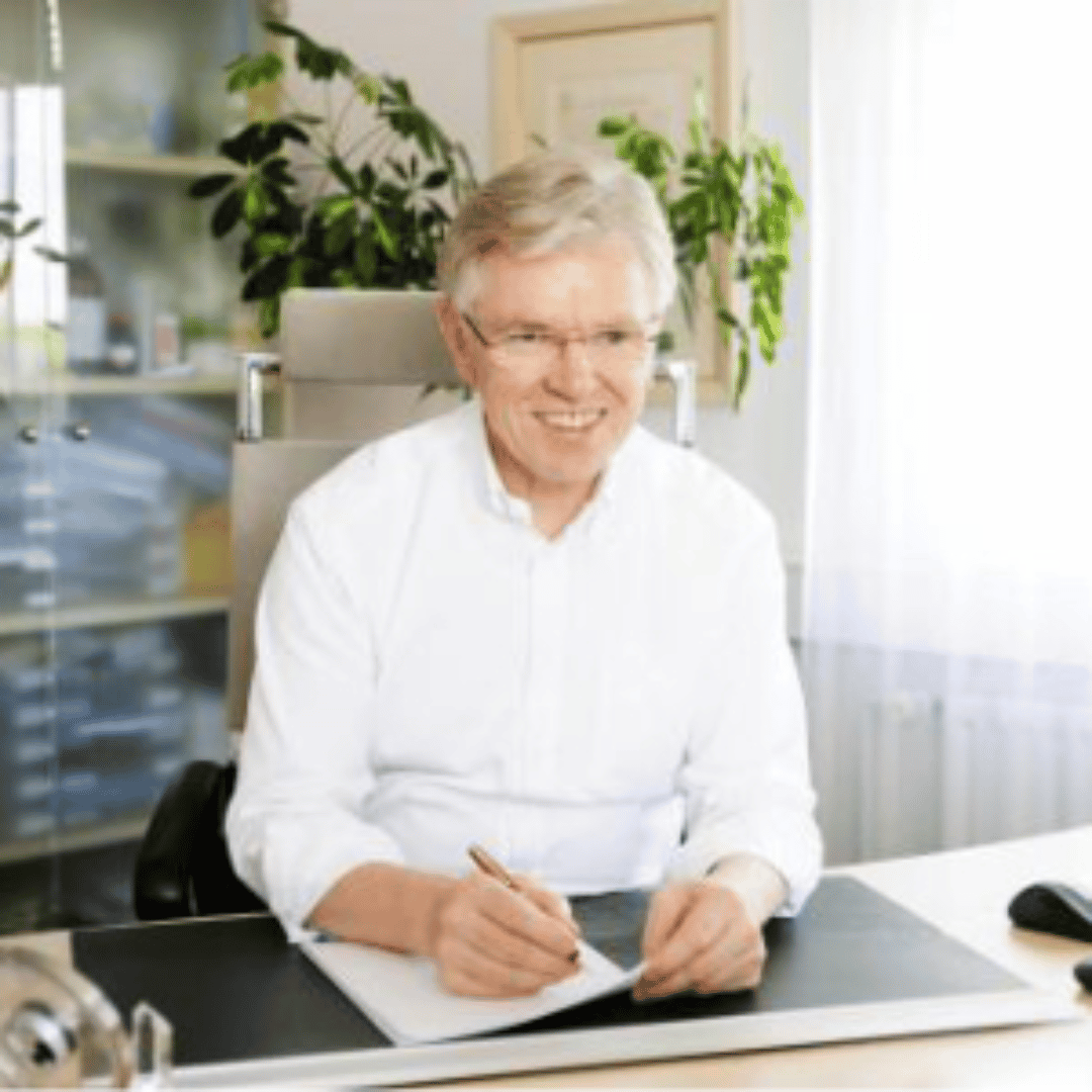 Dr. Gerhard Siebenhuener