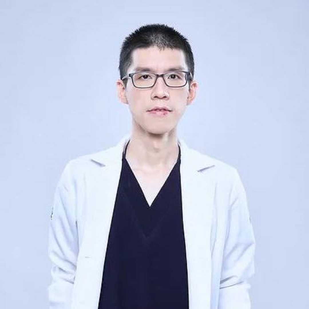 Thailand Plastic Surgeon - Dr. Oumyos Rattanamahattana