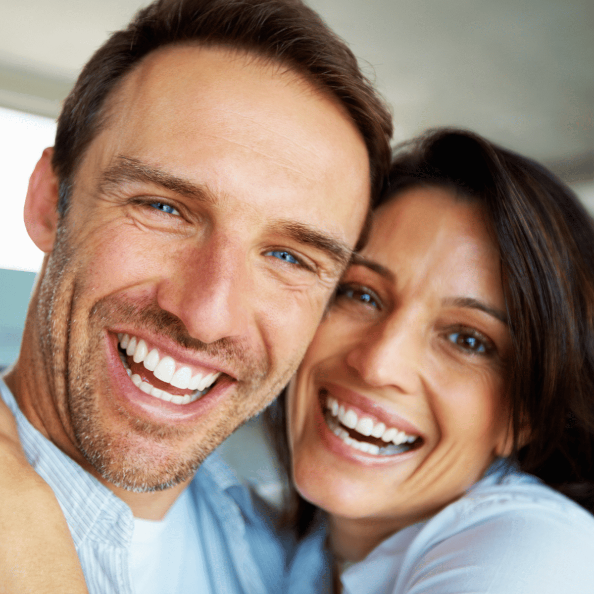 Lumineers vs. Veneers: Your Guide to Mexico Dental Veneers for the Perfect Smile